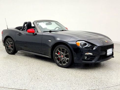 Used 2020 FIAT 124 Spider Abarth w/ Convenience Group image 3