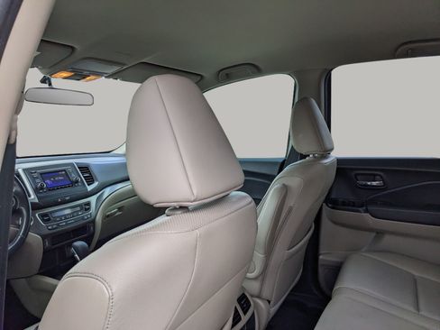 Used 2018 Honda Ridgeline RTL image 17