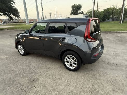 Used 2020 Kia Soul S FWD image 6