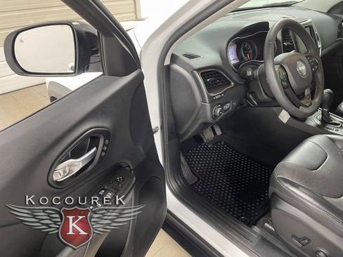 Used 2023 Jeep Cherokee Trailhawk w/ Elite Group image 10