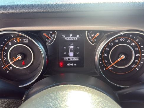 Used 2020 Jeep Gladiator Sport image 20