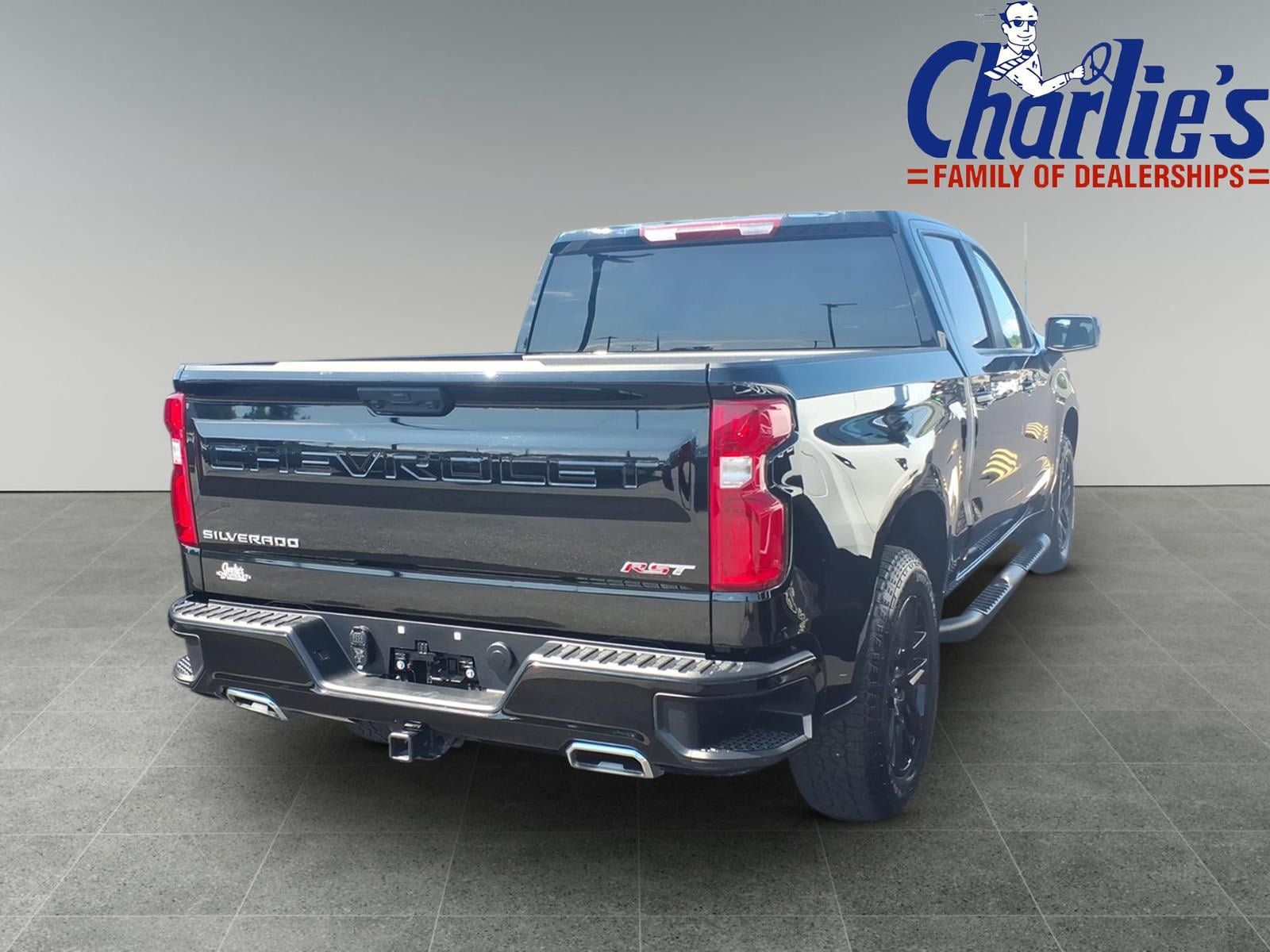 Used 2025 Chevrolet Silverado 1500 RST w/ Z71 Off-Road Package AWD/4WD image 4