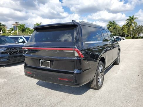 New 2025 Lincoln Navigator L Reserve image 4