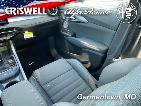 Used 2024 Alfa Romeo Tonale Veloce image 46