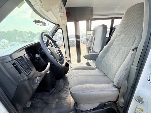 Used 2014 Chevrolet Express 3500 w/ School Bus Package RWD image 7