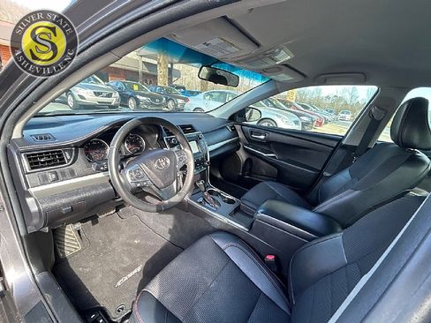 Used 2016 Toyota Camry SE image 11