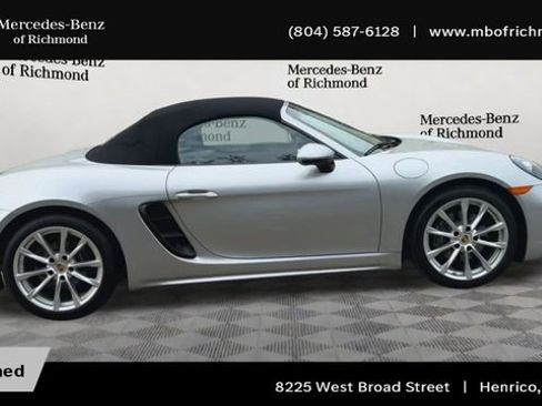 Used 2019 Porsche 718 Boxster RWD image 3