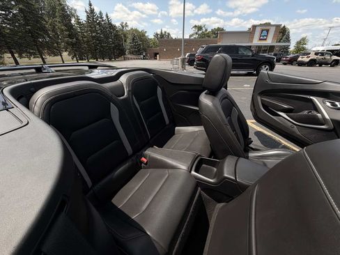 Used 2017 Chevrolet Camaro SS RWD image 15
