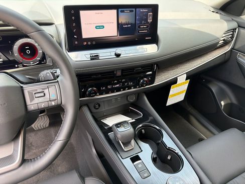 New 2026 Nissan Rogue Platinum w/ Platinum Premium Package AWD/4WD image 29