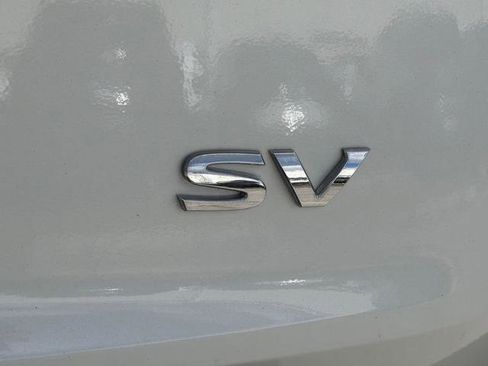 Certified 2021 Nissan Rogue SV w/ Premium Package FWD image 11