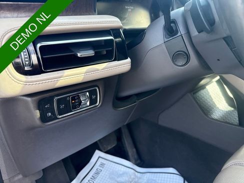 Used 2023 Lincoln Aviator Grand Touring w/ Equipment Group 301A AWD/4WD image 25