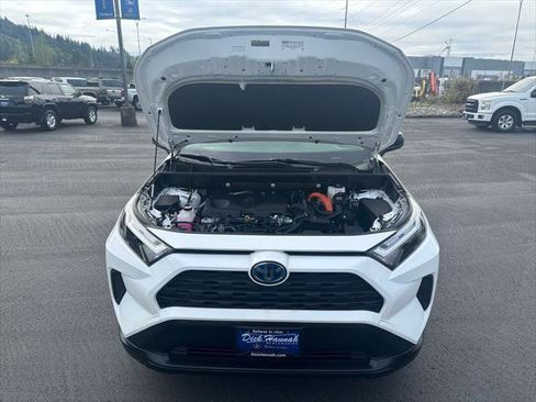 Certified 2023 Toyota RAV4 LE AWD/4WD image 5