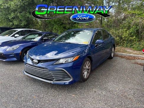 Used 2023 Toyota Camry LE FWD image 1