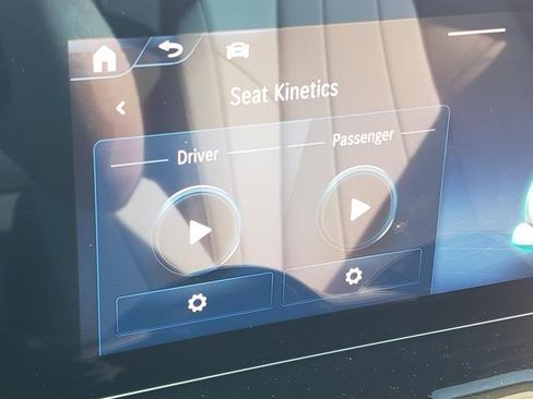 New 2025 Mercedes-Benz GLA 250 4MATIC image 30