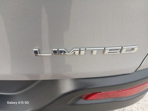 Used 2014 Jeep Cherokee Limited w/ Luxury Group FWD image 12