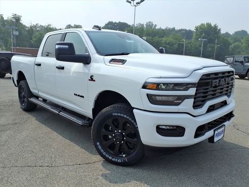 New 2026 RAM 2500 Big Horn AWD/4WD image 2