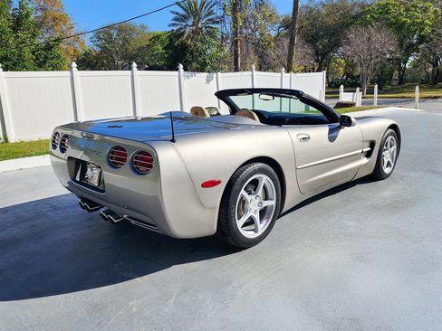 Used 1998 Chevrolet Corvette Convertible w/ Memory Pkg image 8