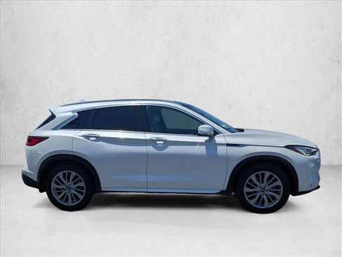 Used 2023 INFINITI QX50 Luxe FWD image 4