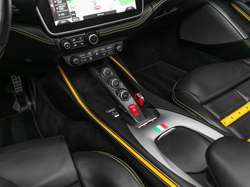 Certified 2023 Ferrari Portofino M image 6