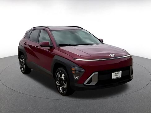 Used 2025 Hyundai Kona SEL image 8