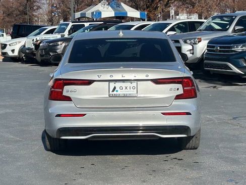 Used 2024 Volvo S60 B5 Plus image 4