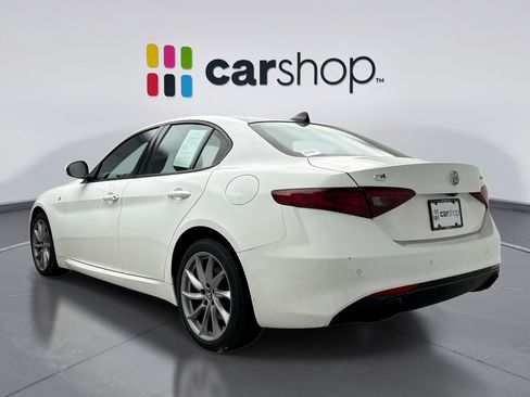 Used 2022 Alfa Romeo Giulia Ti AWD/4WD image 3