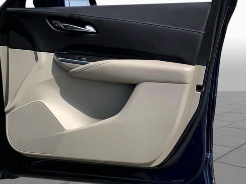 Used 2019 Cadillac XT4 Premium Luxury FWD image 22