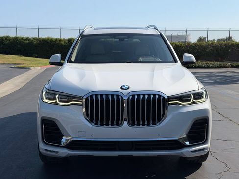 Used 2019 BMW X7 xDrive50i w/ Premium Package AWD/4WD image 3