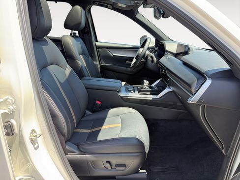 Certified 2024 MAZDA CX-90 Plug-In Hybrid w/ Premium Plus AWD/4WD image 19