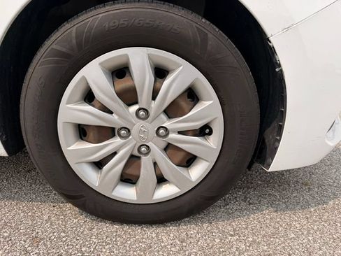 Used 2021 Hyundai Accent SE FWD image 25
