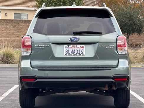 Used 2017 Subaru Forester 2.5i Premium image 6