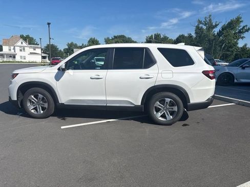 Certified 2025 Honda Pilot EX-L image 11