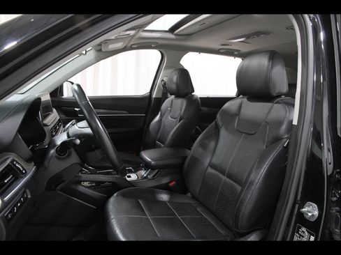 Used 2022 Kia Telluride EX w/ Towing Package AWD/4WD image 5