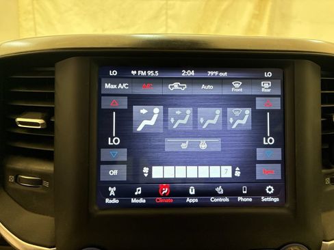 Used 2020 RAM 1500 Big Horn AWD/4WD image 14