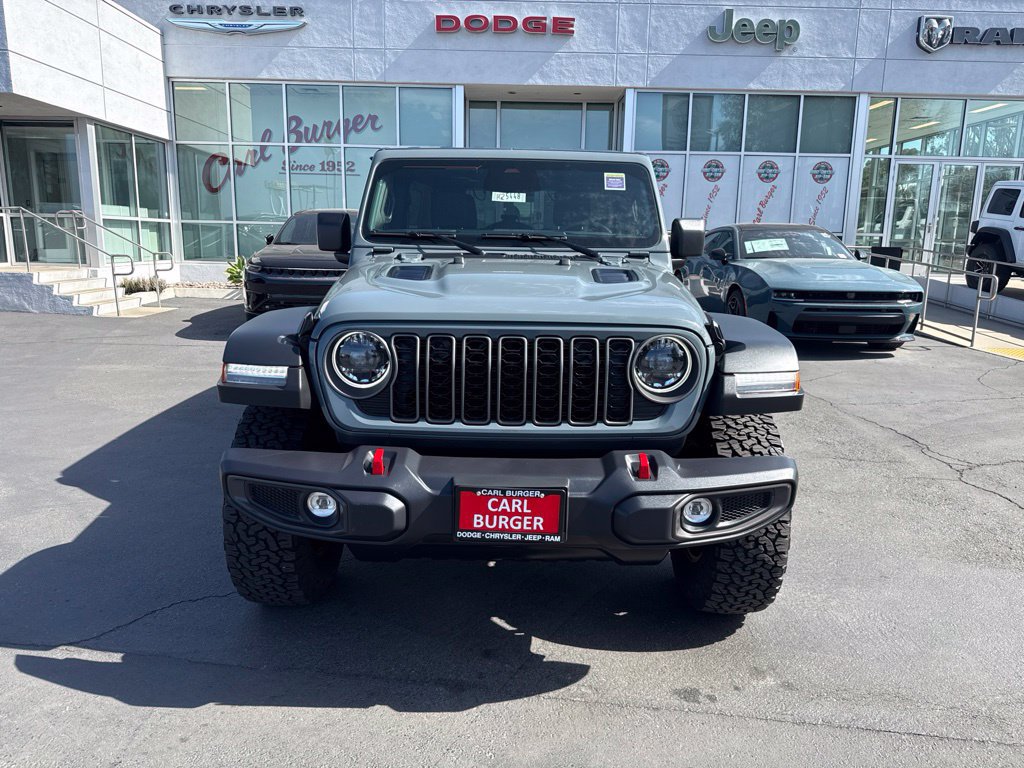 Certified 2025 Jeep Wrangler Unlimited Rubicon w/ Convenience Group AWD/4WD image 2