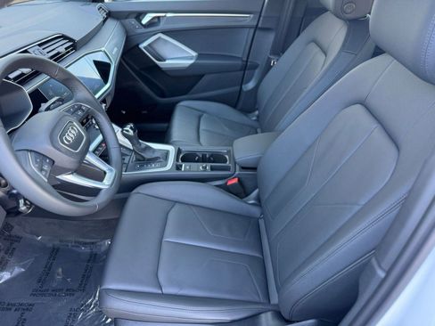 New 2025 Audi Q3 2.0T Premium image 5