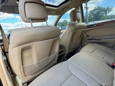 Used 2009 Mercedes-Benz ML 320 ML 320 BlueTEC AWD 4MATIC 4dr image 9
