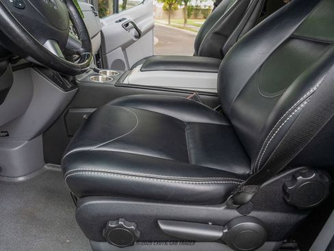 Used 2017 Mercedes-Benz Sprinter 3500 image 27