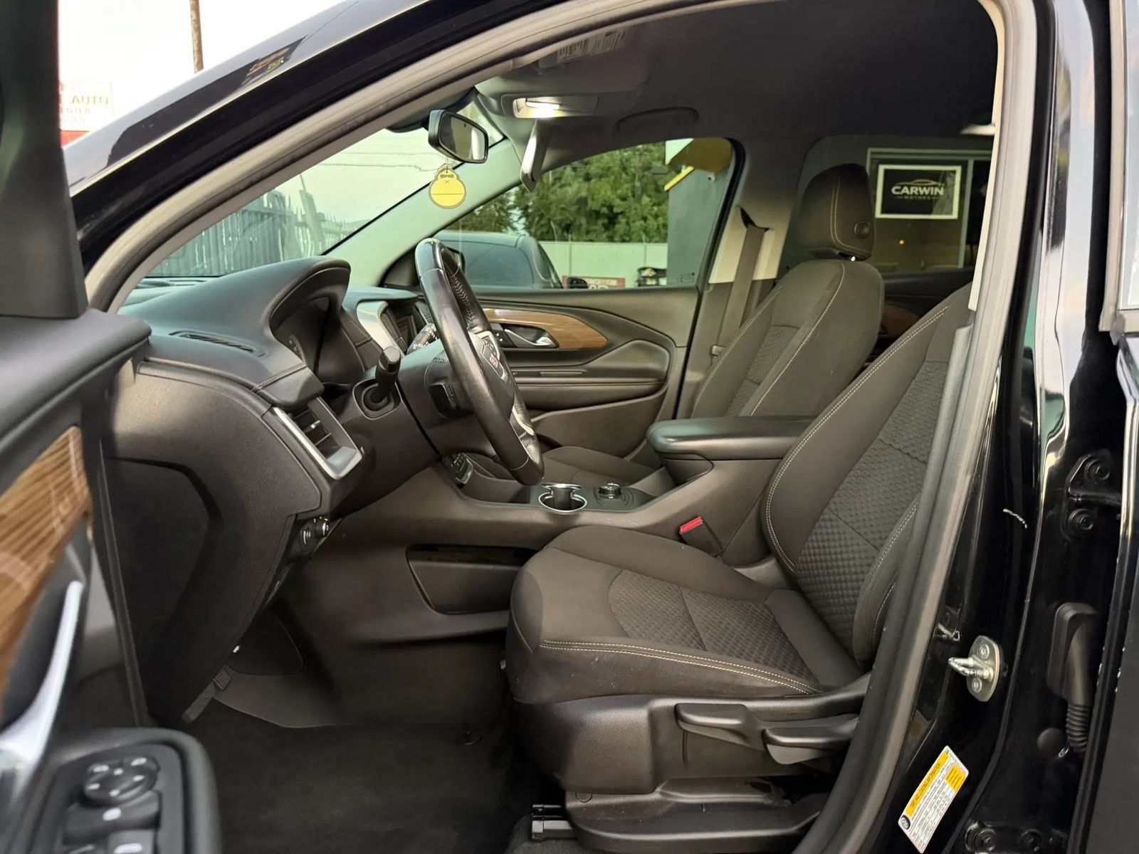 Used 2018 GMC Terrain SLE FWD image 10
