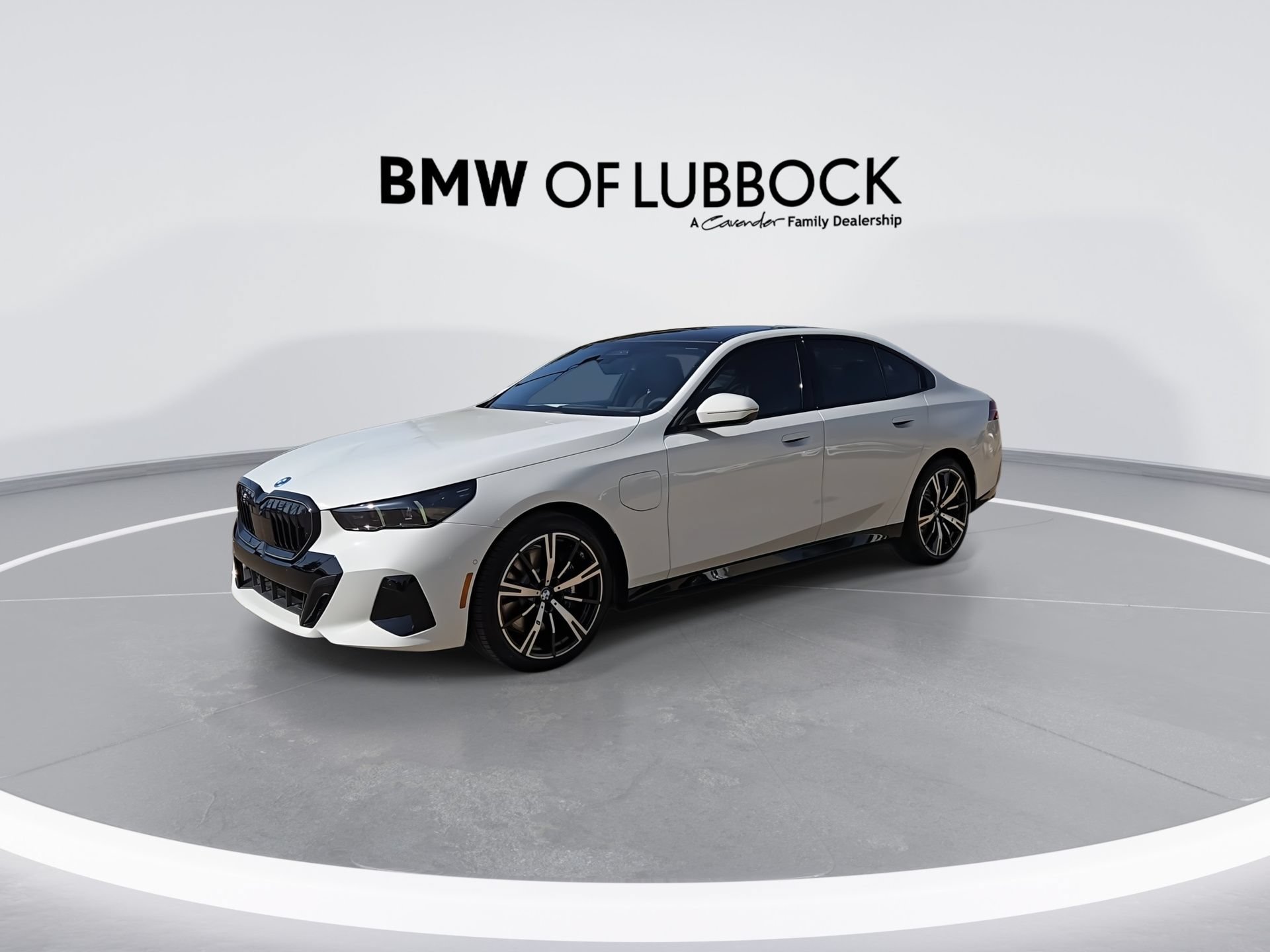 New 2027 BMW 550e xDrive AWD/4WD image 4