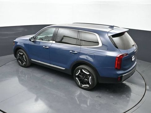 Used 2025 Kia Telluride S FWD image 35