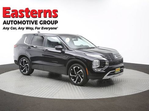 Used 2024 Mitsubishi Outlander SE AWD/4WD image 46
