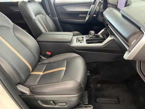Certified 2024 MAZDA CX-90 Plug-In Hybrid w/ Premium Plus AWD/4WD image 31