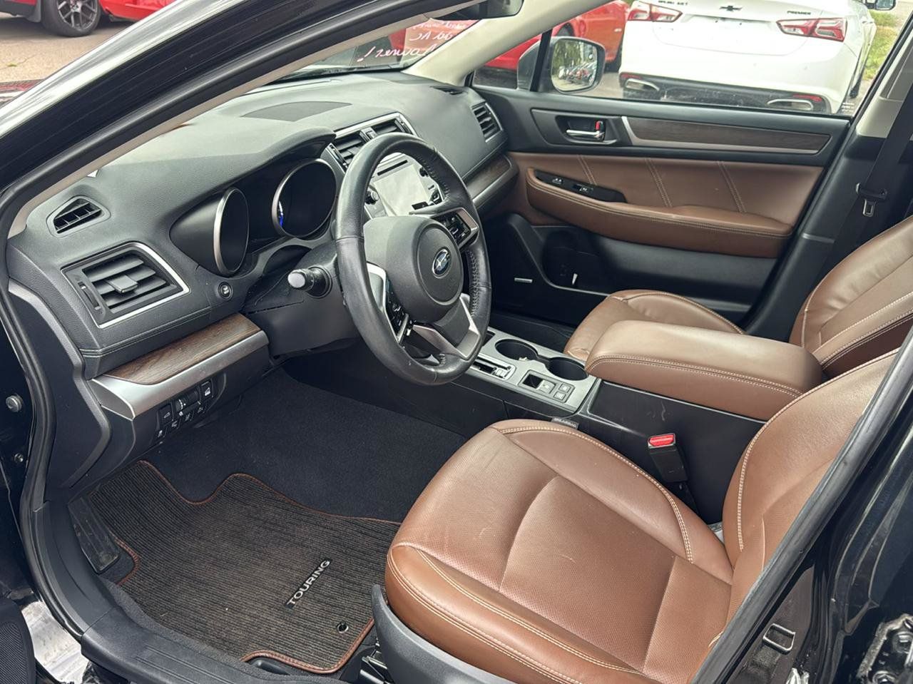 Used 2018 Subaru Outback 2.5i Touring AWD/4WD image 9