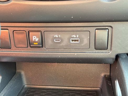 Certified 2022 Nissan Frontier SV w/ Technology Package AWD/4WD image 25