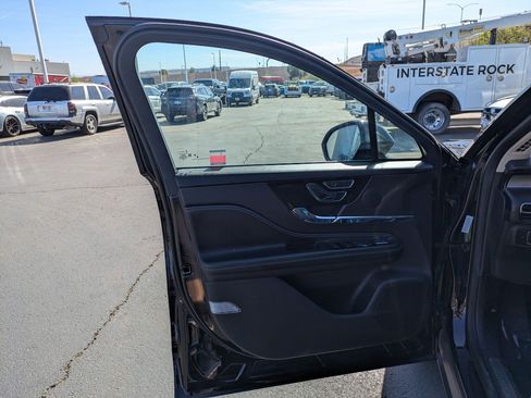 Used 2024 Lincoln Corsair Reserve w/ Equipment Group 201A image 12