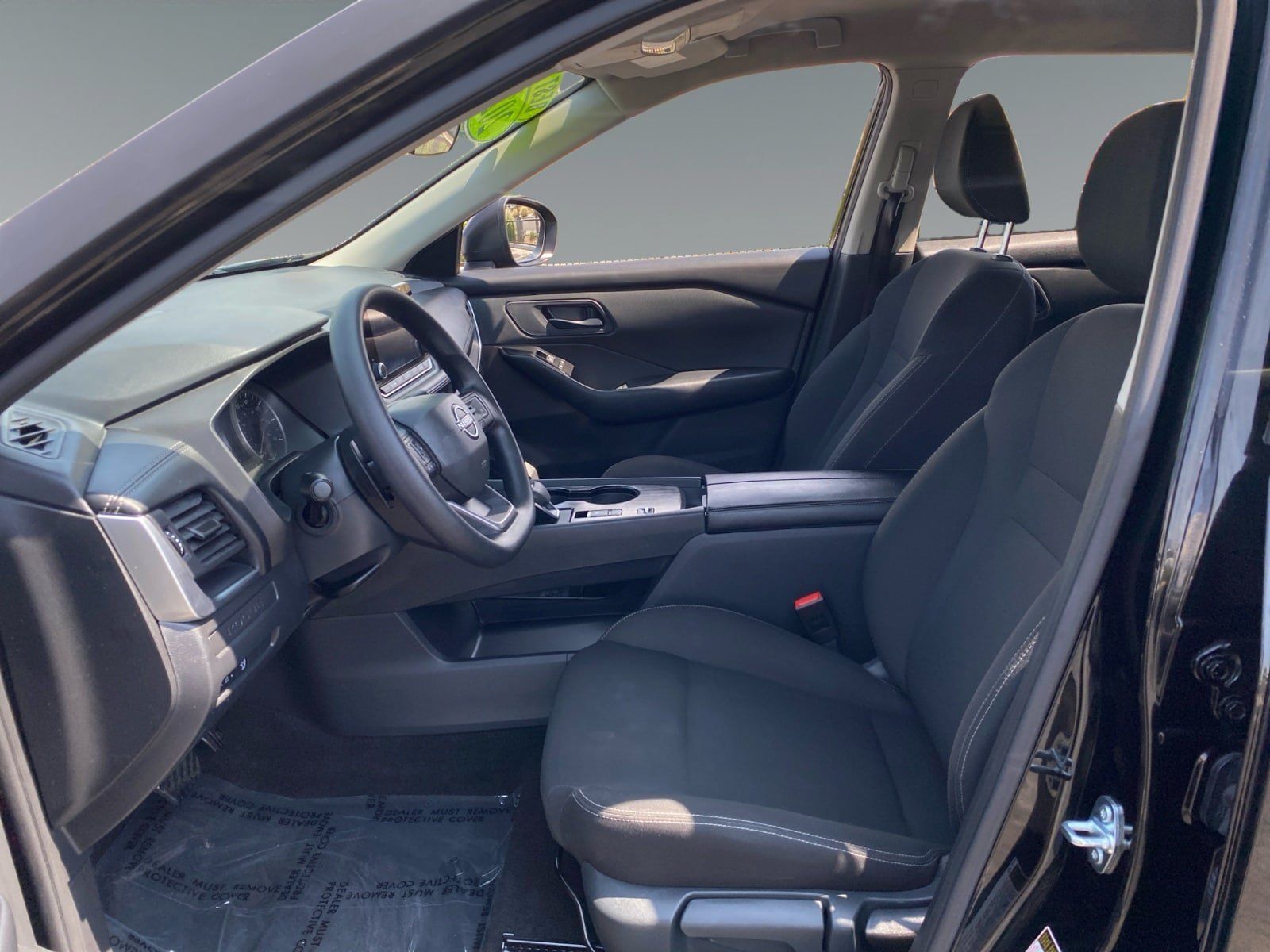 Used 2025 Nissan Rogue S FWD image 9