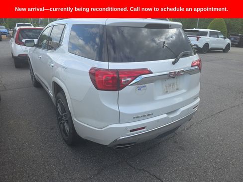 Used 2019 GMC Acadia Denali w/ Technology Package AWD/4WD image 2