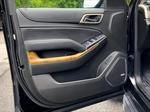 Used 2017 GMC Yukon XL Denali w/ Open Road Package AWD/4WD image 23