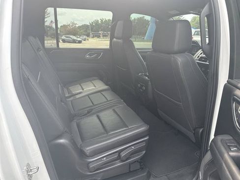 Used 2022 Chevrolet Suburban LT AWD/4WD image 53